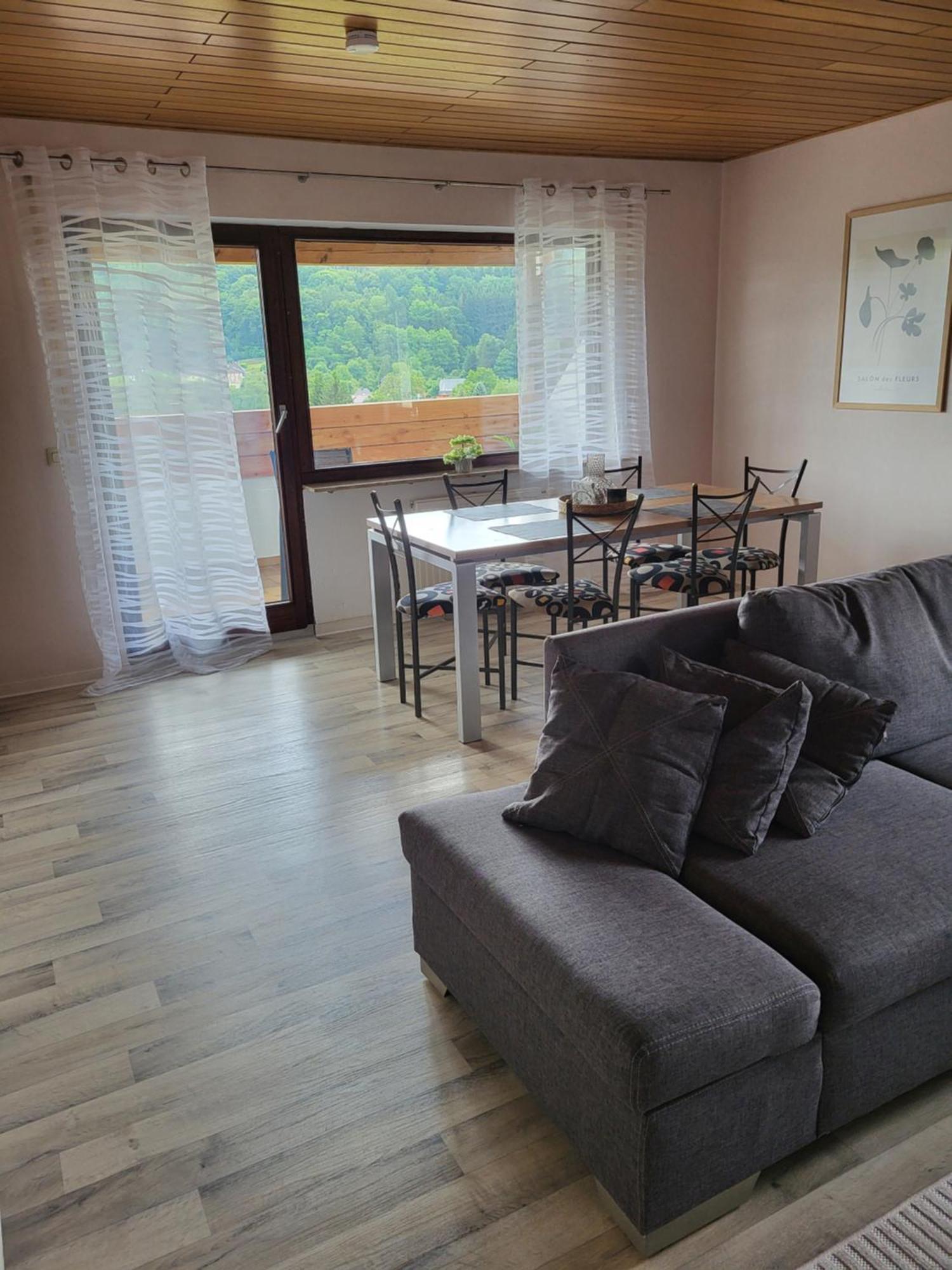 Ferienwohnung Weitblick Uninah Хомбург Экстерьер фото