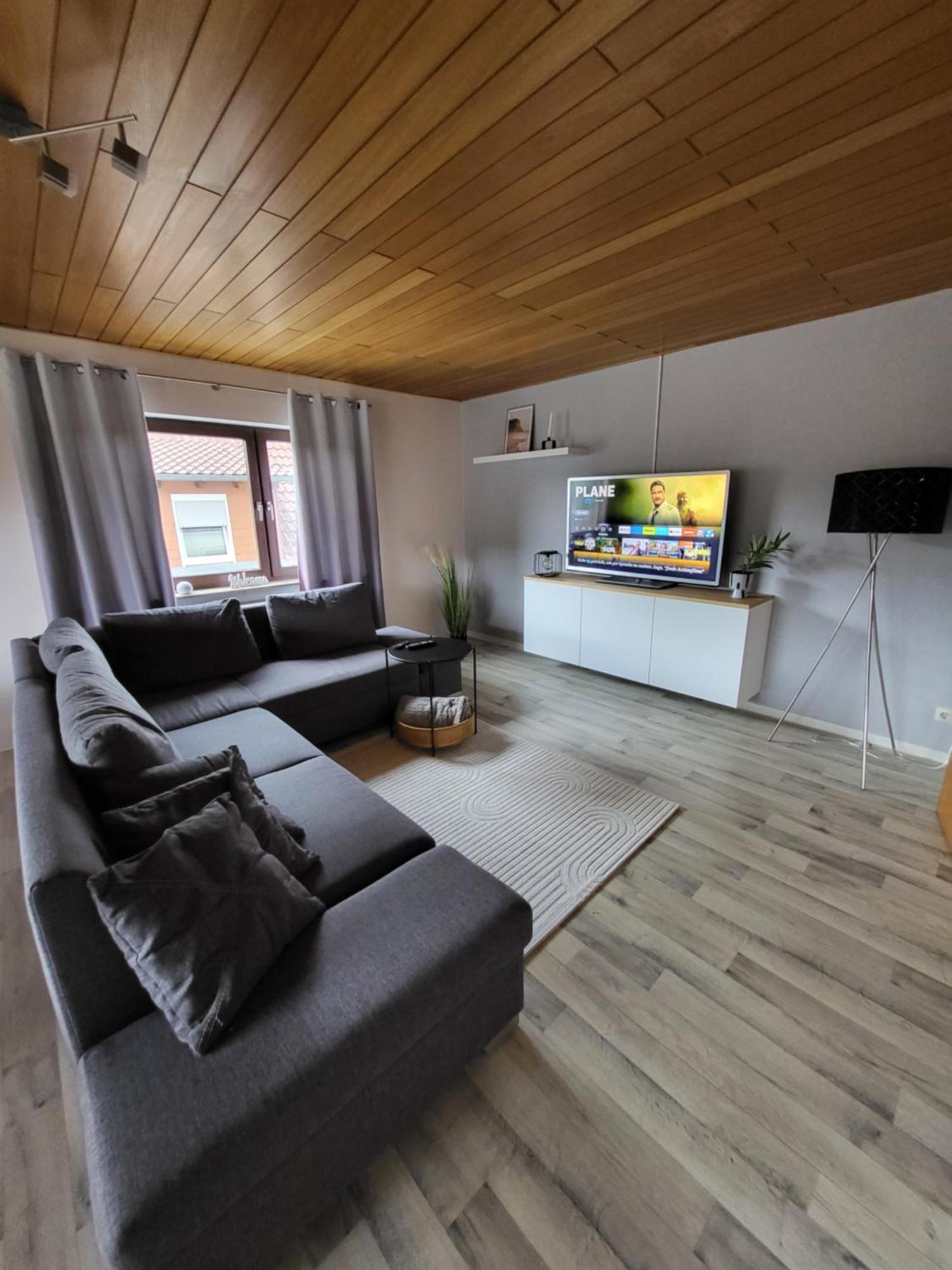 Ferienwohnung Weitblick Uninah Хомбург Экстерьер фото